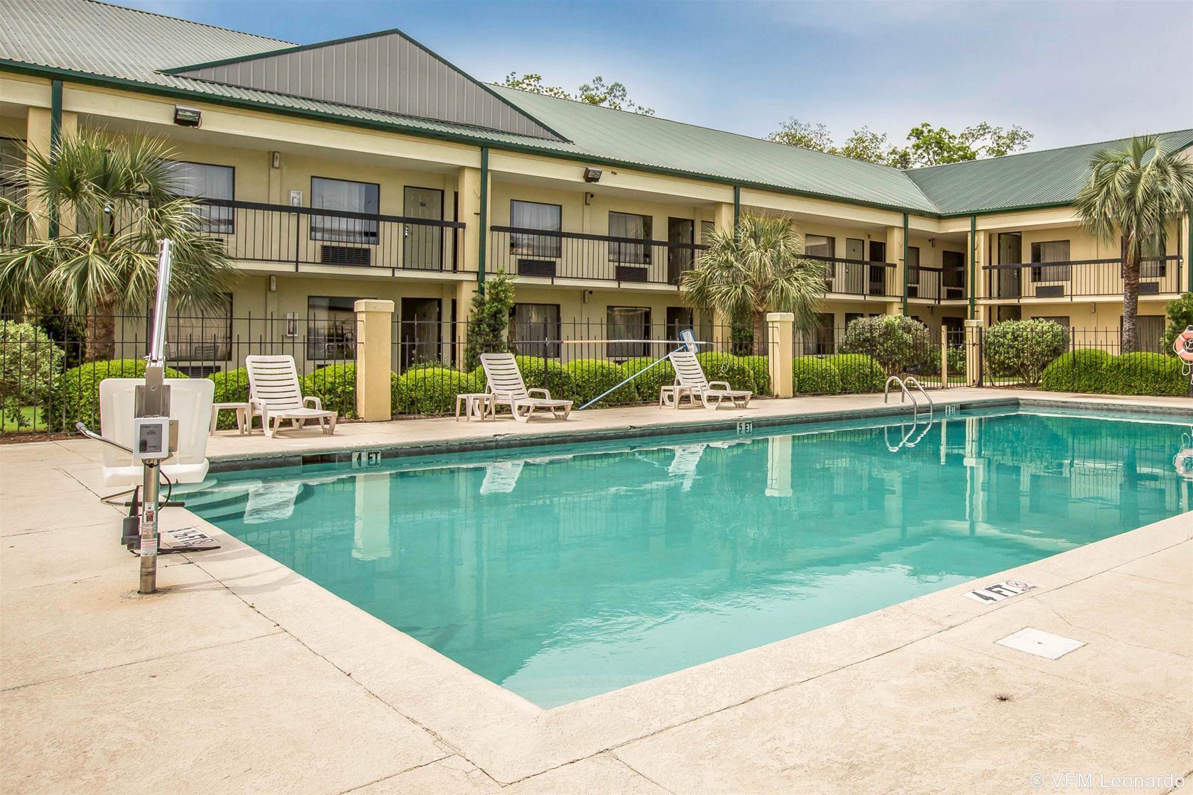 Quality Inn & Suites Near Lake Eufaula Exterior foto